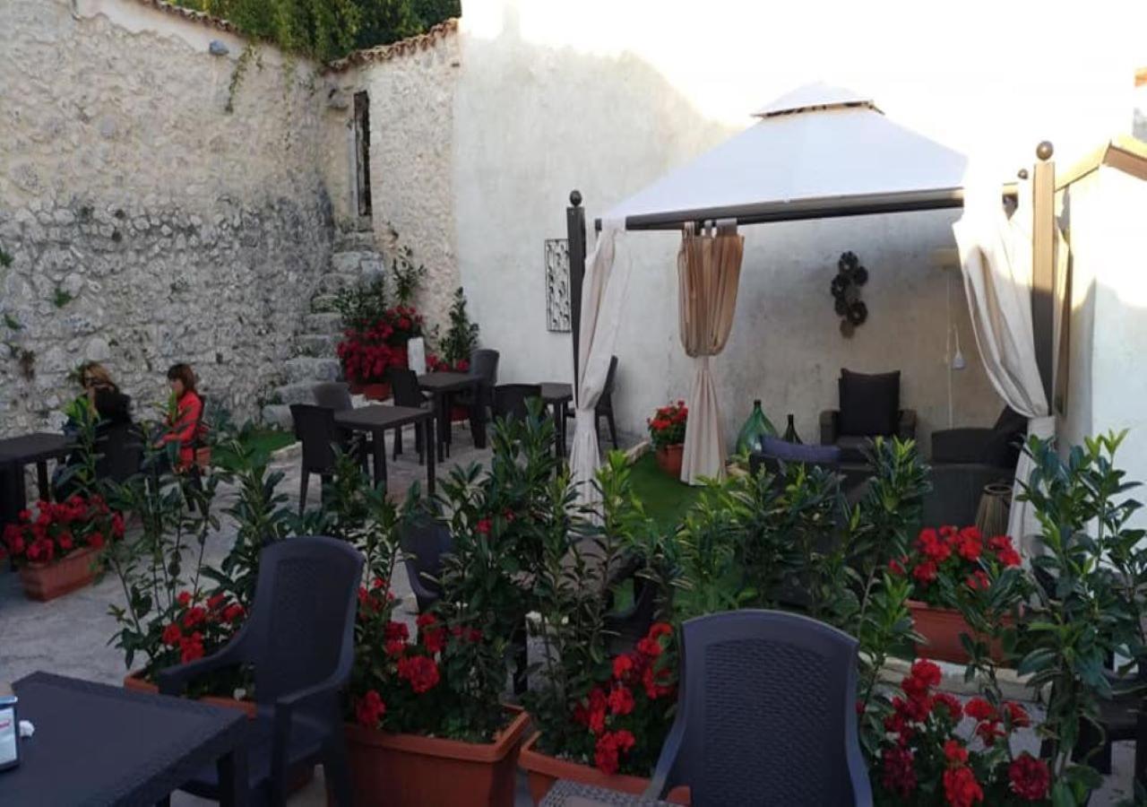 Residenza Storica Le Civette Hotell Castel del Monte  Exteriör bild