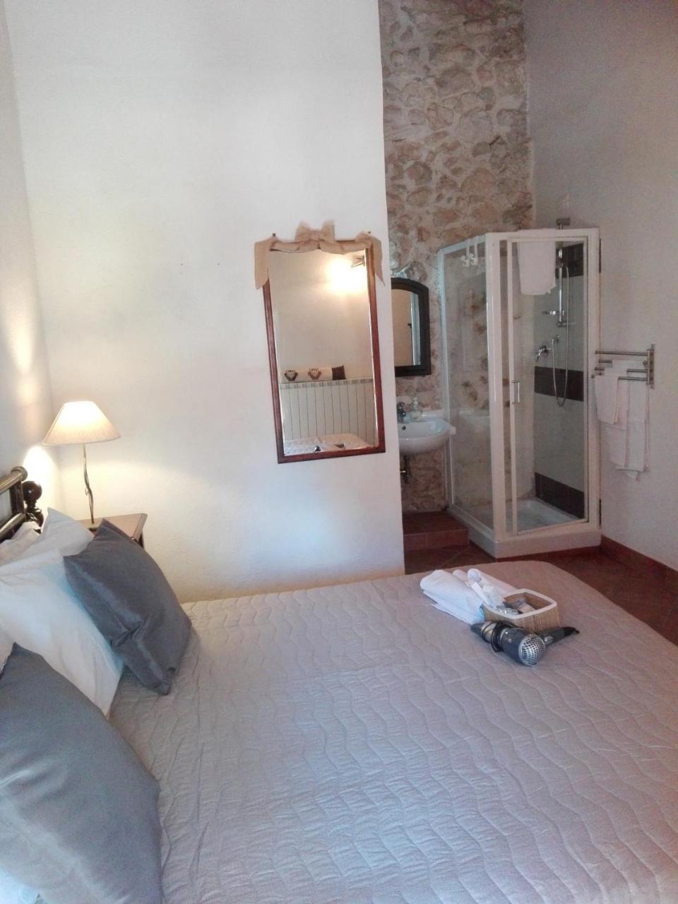 Residenza Storica Le Civette Hotell Castel del Monte  Exteriör bild